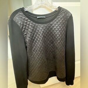 Tart Black Quilted Sweatshirt
